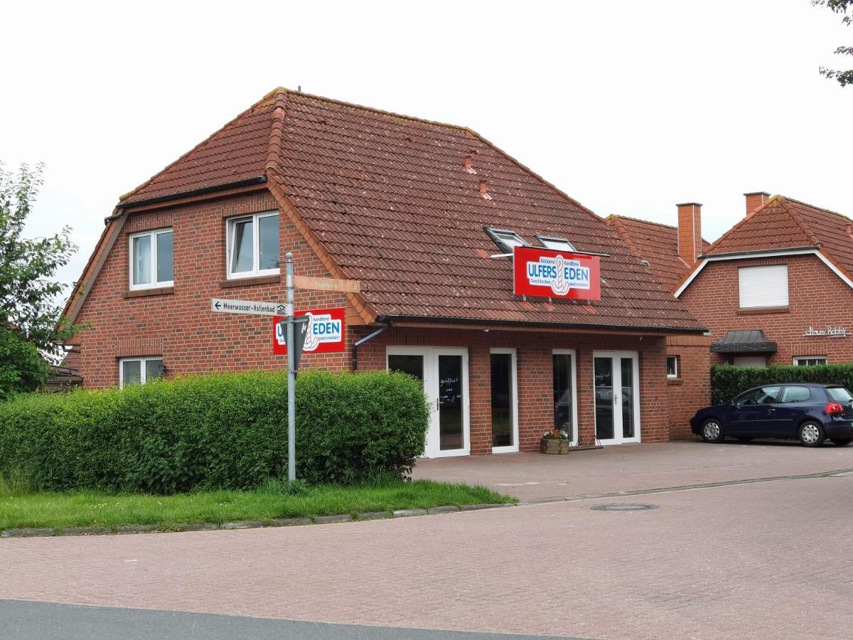 Schaake Hooksiel - Charmante Reetdachwohnung & Kostenfreier Parkplatz エクステリア 写真