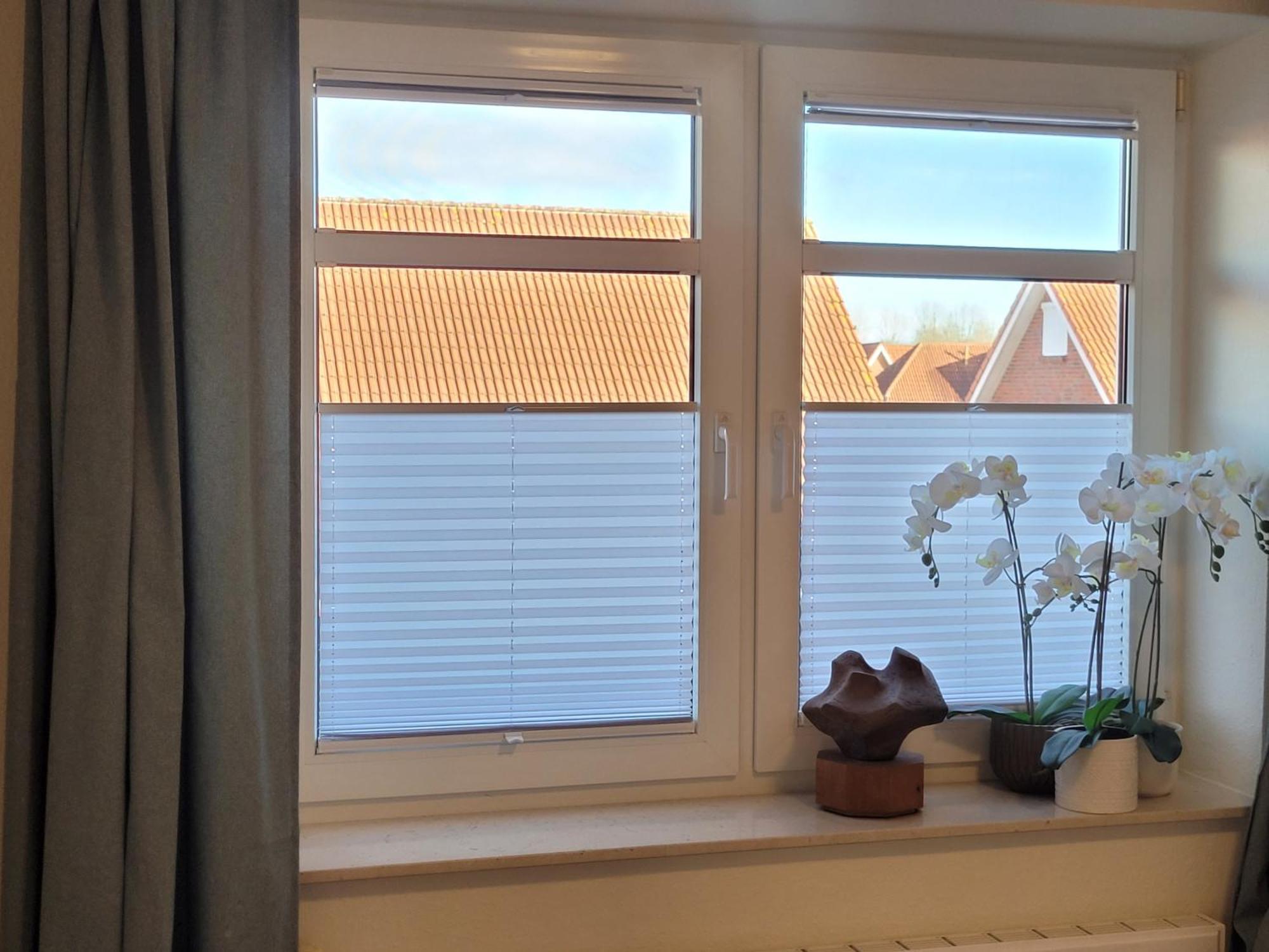 Schaake Hooksiel - Charmante Reetdachwohnung & Kostenfreier Parkplatz エクステリア 写真